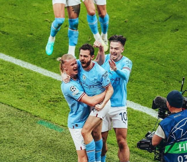 entit, 但B席在曼, https